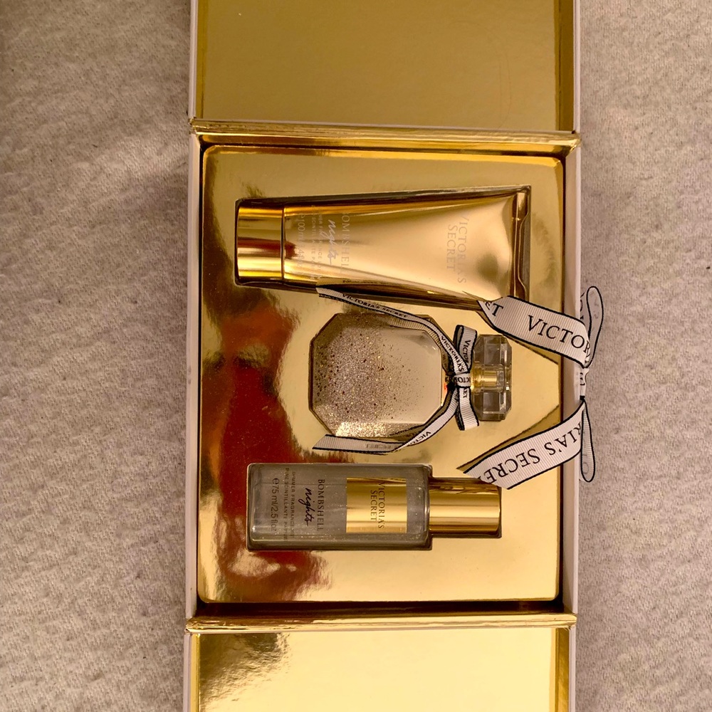 ✨Victoria’s Secret Bombshell Nights Perfume, Lotion & Body Spray✨